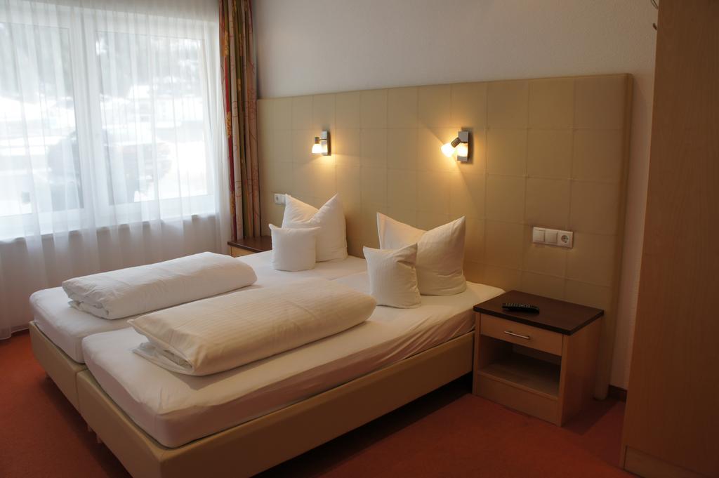 alpinea Appartements Ischgl Esterno foto