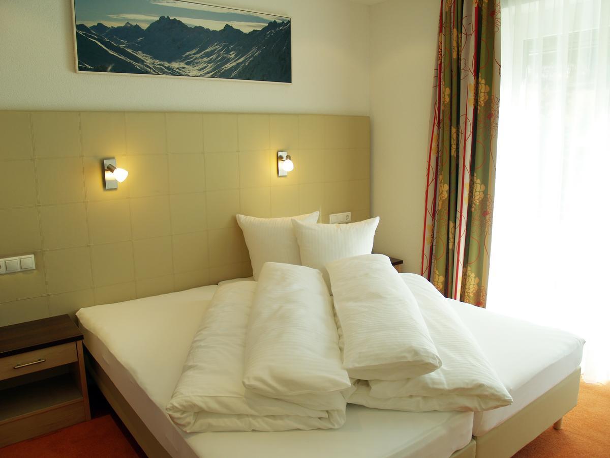alpinea Appartements Ischgl Esterno foto